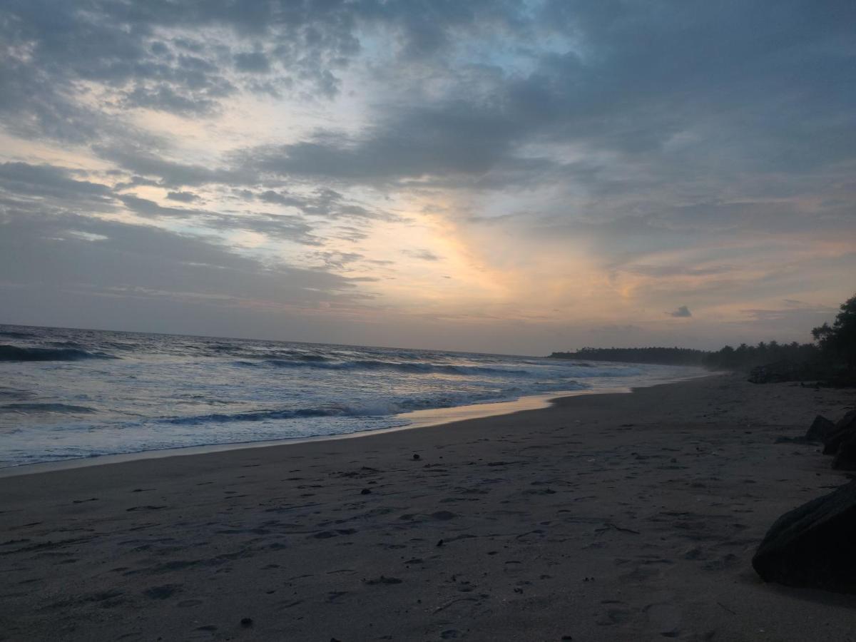 Sunshine Service Villa Kannur Dış mekan fotoğraf